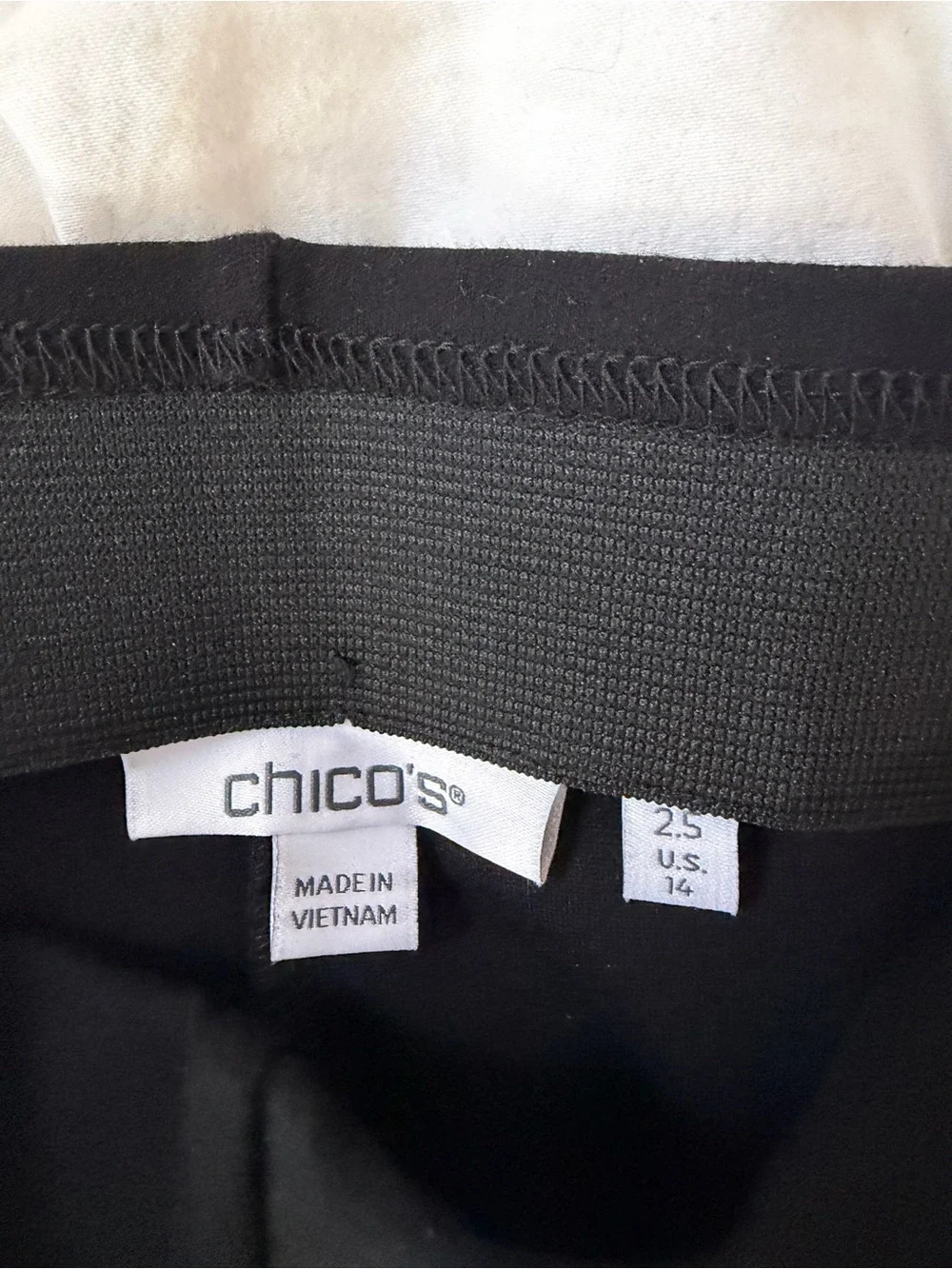 Chico’s So Slimming Pants Ponte Black Size 2.5 Pull-On Wide Leg Ankle NWOT - Picture 2 of 5